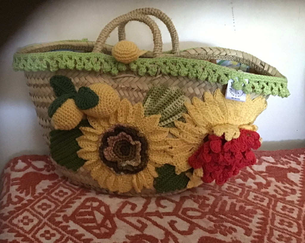 Borsa in paglia con decorazioni all’uncinetto – Fatta a mano