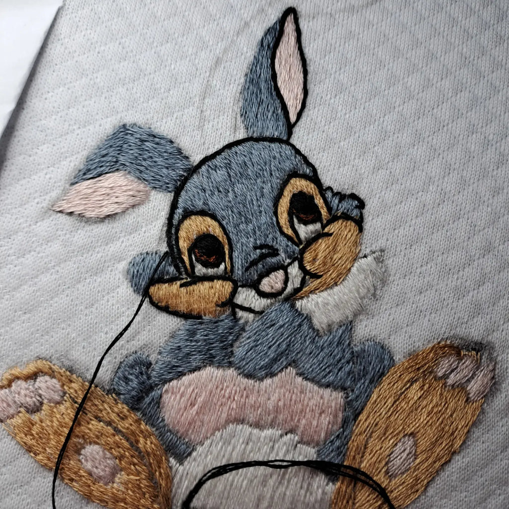 Coordinato carrozzina ricamato “Cuccioli nel bosco” – Tizyart