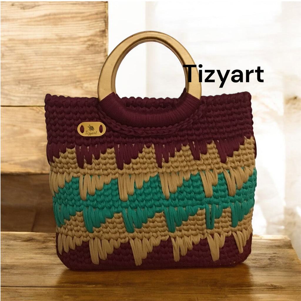 Borsa artigianale fatta a mano con manici in legno . Tizyart
