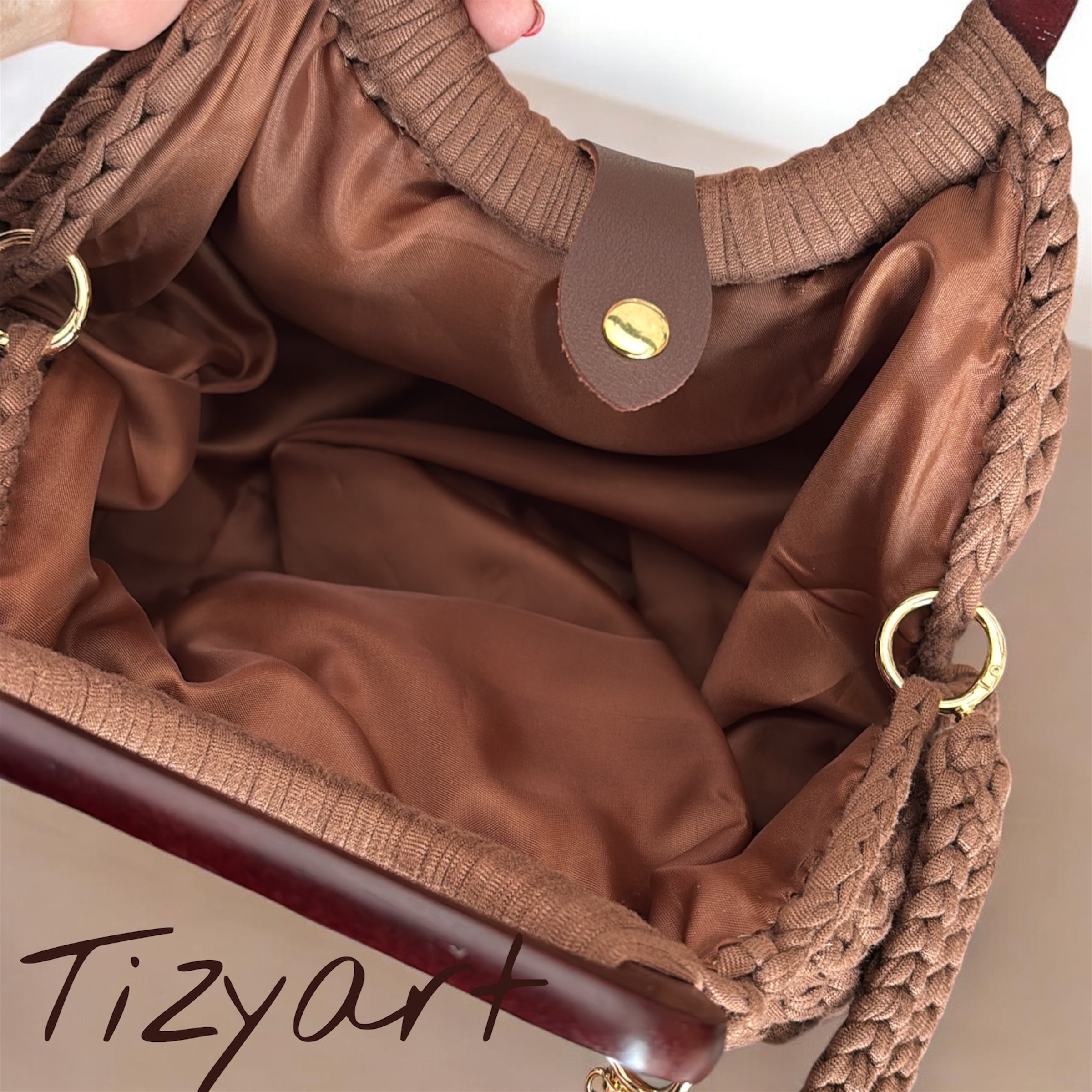 Borsa artigianale fatta a mano all’uncinetto – Tizyart